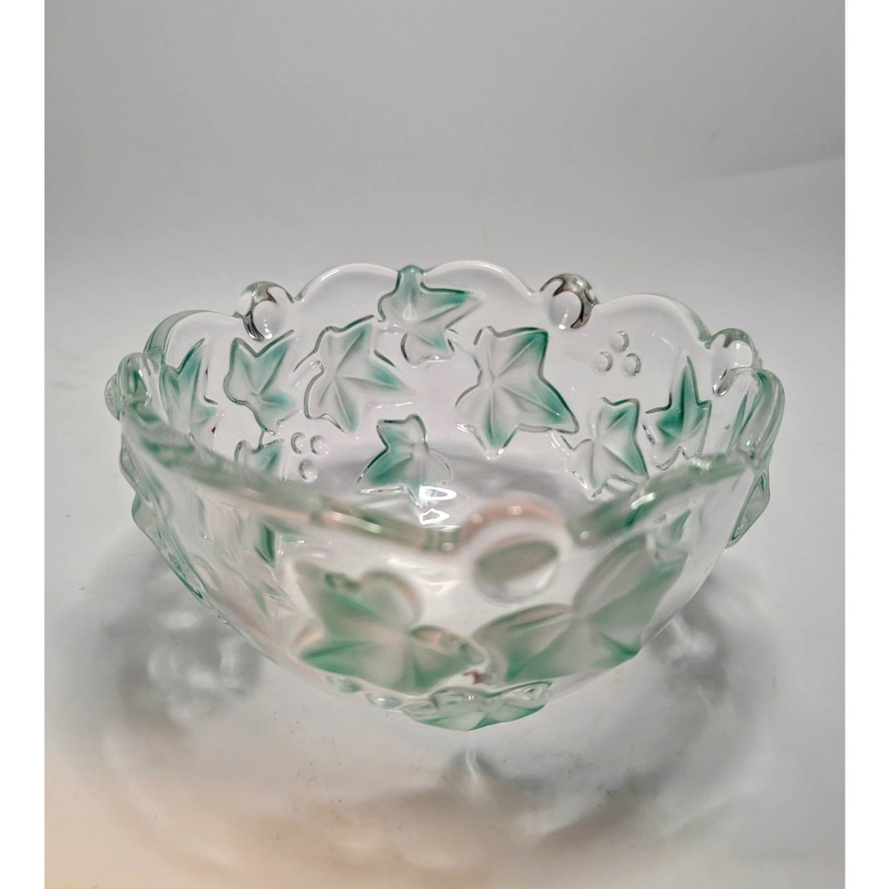 Vintage 1990s Mikasa Queen’s Garden Ivy Leaf Pattern Salad Bowl Candy Dish